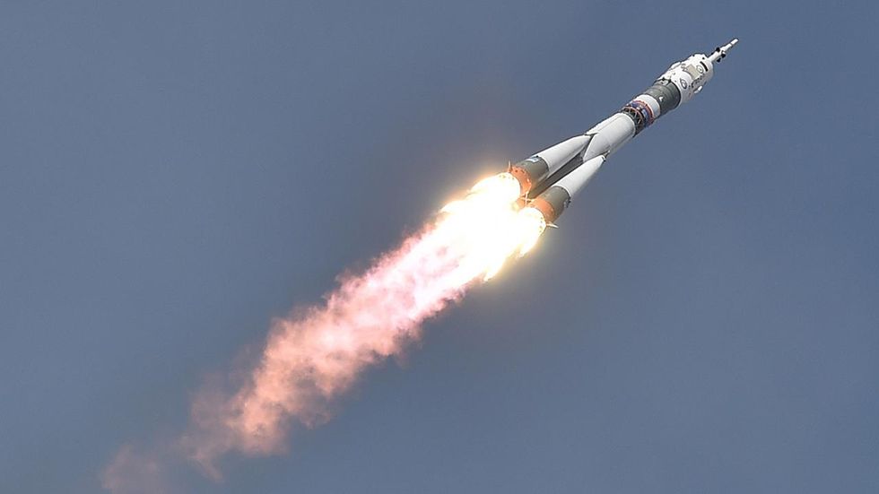 Report: US officials fear Russian satellite is equipped to take down other satellites