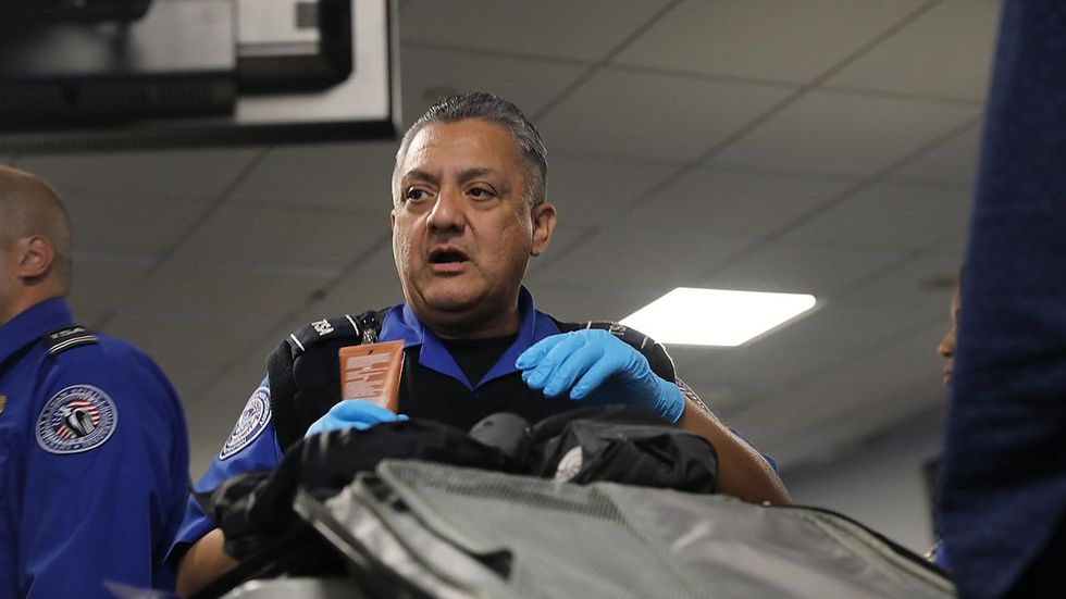 Study: Ordinary Wi-Fi can be used to detect bombs and other dangerous objects through bags
