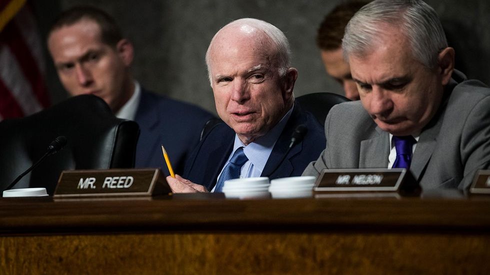 Arizona governor faces task of making appointment to Sen. McCain's seat until 2020 special election