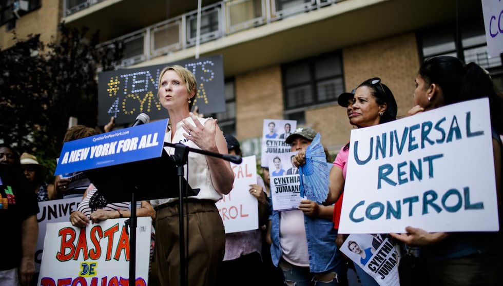 Cynthia Nixon slams Gov. Cuomo's preferred room temperature for their debate as 'notoriously sexist