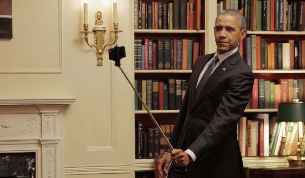 Islamic State Beheads While the President Plays With a Selfie Stick