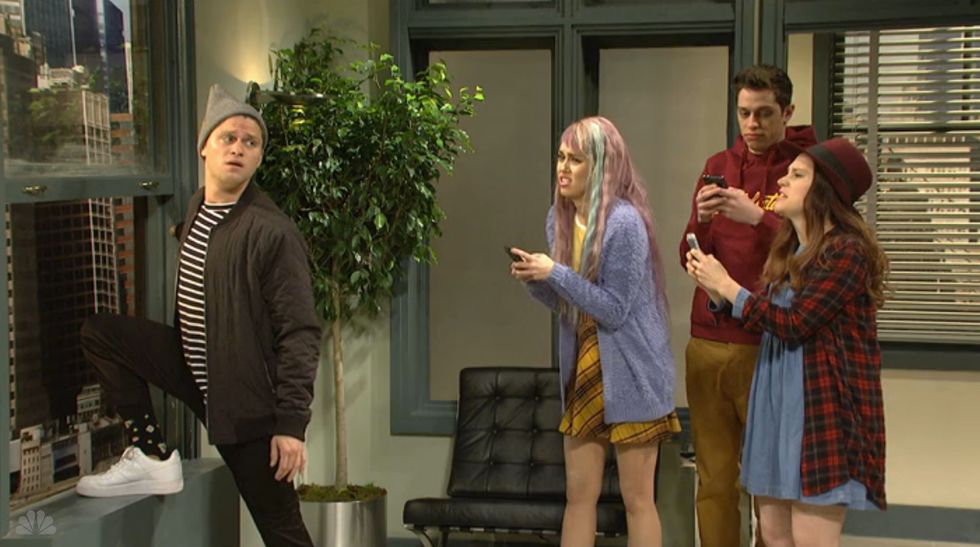 SNL' Mocks Self-Absorbed Millennials
