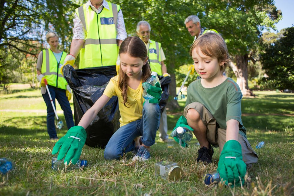 Teaching Your Kids to Serve Others