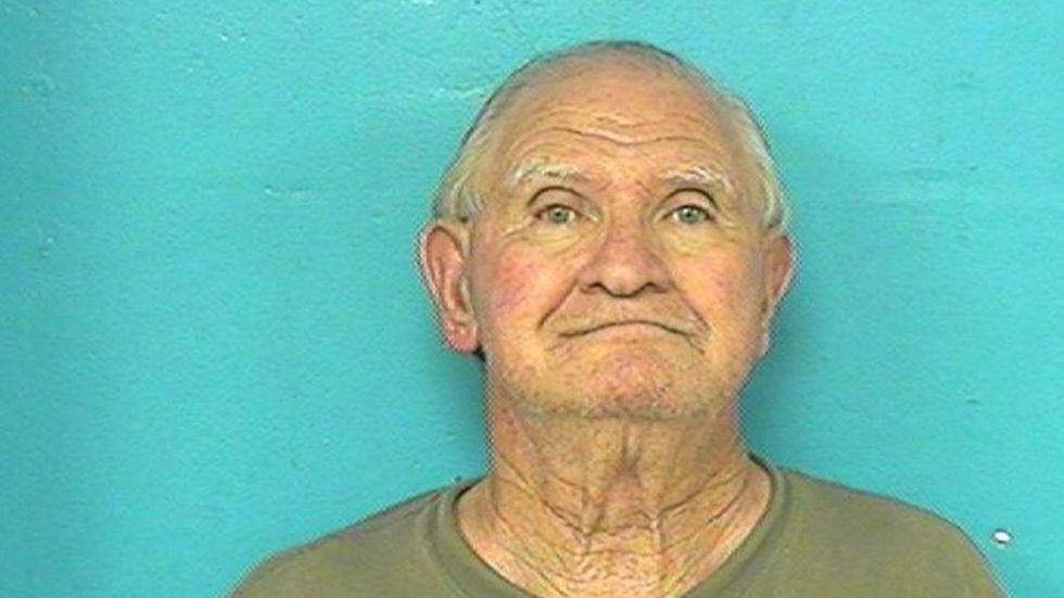 Father tried to kill son with chainsaw, lost leg after son defended himself with lawnmower
