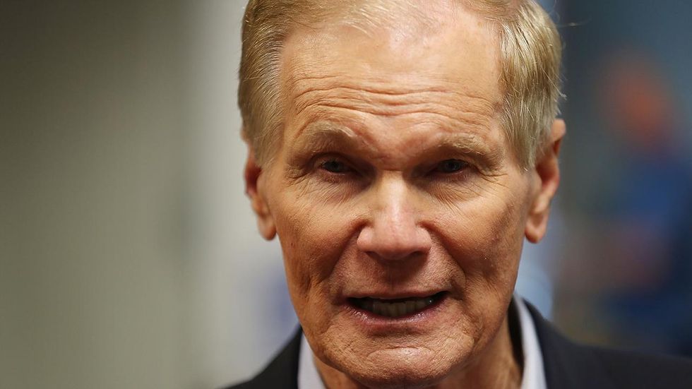 Dem Sen. Bill Nelson sends email blast for hurricane relief with links to political fundraiser site