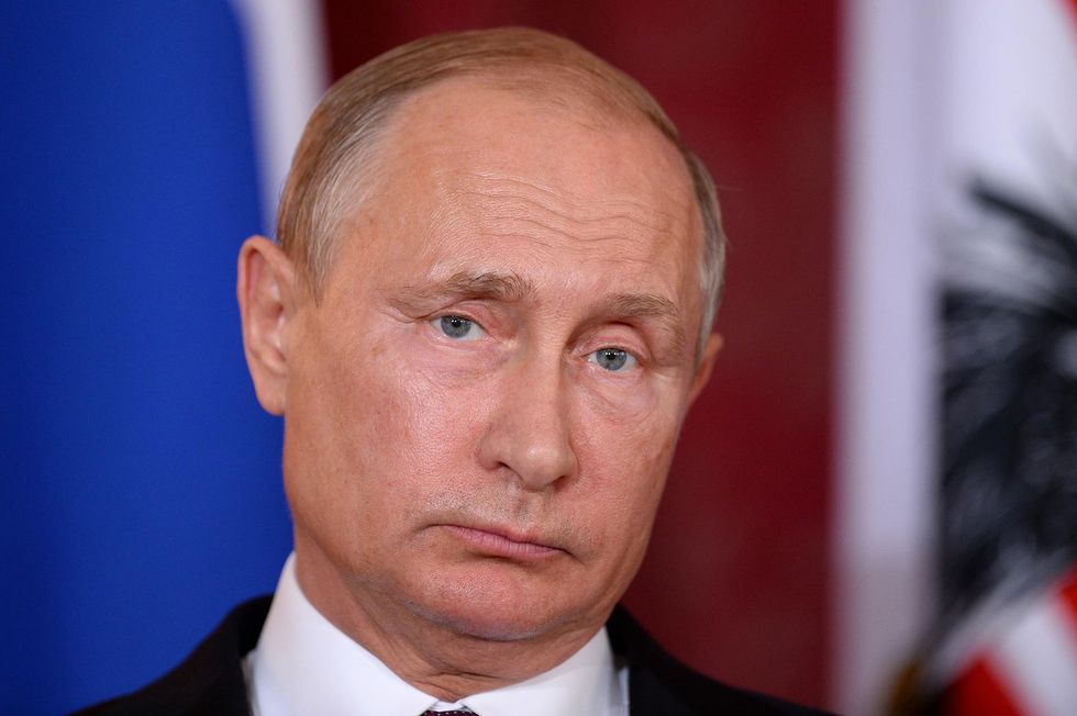 Vladimir Putin claims ISIS has kidnapped hundreds in Syria, but the Pentagon disagrees