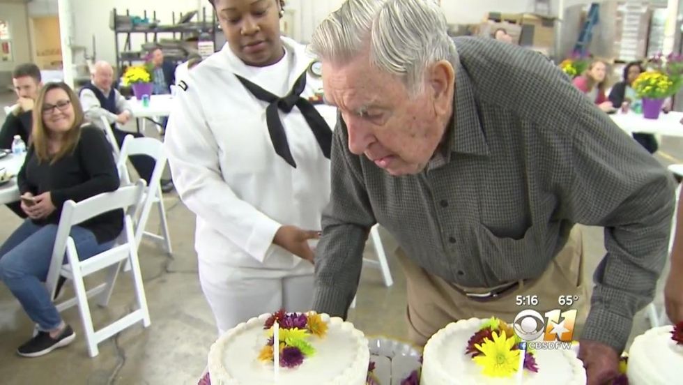 101-year-old who's believed to be the oldest working man in Texas shares his secret to life