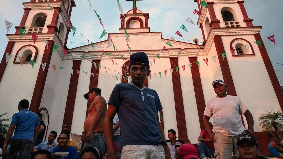 Trump considers closing border to Central American caravan; Nielsen says they will not be allowed in