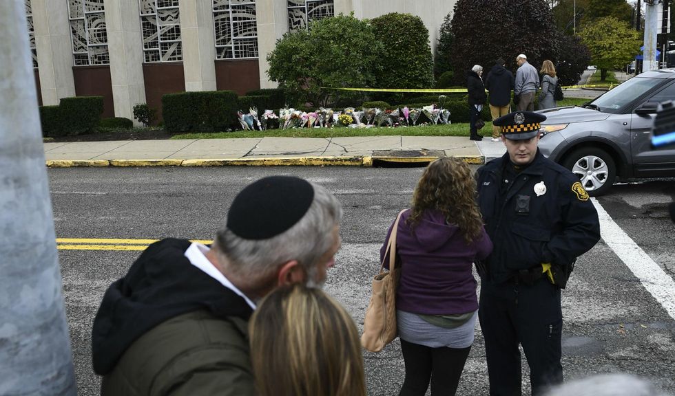 Muslim groups raise stunning amount of money for victims of synagogue massacre in less than 24 hours