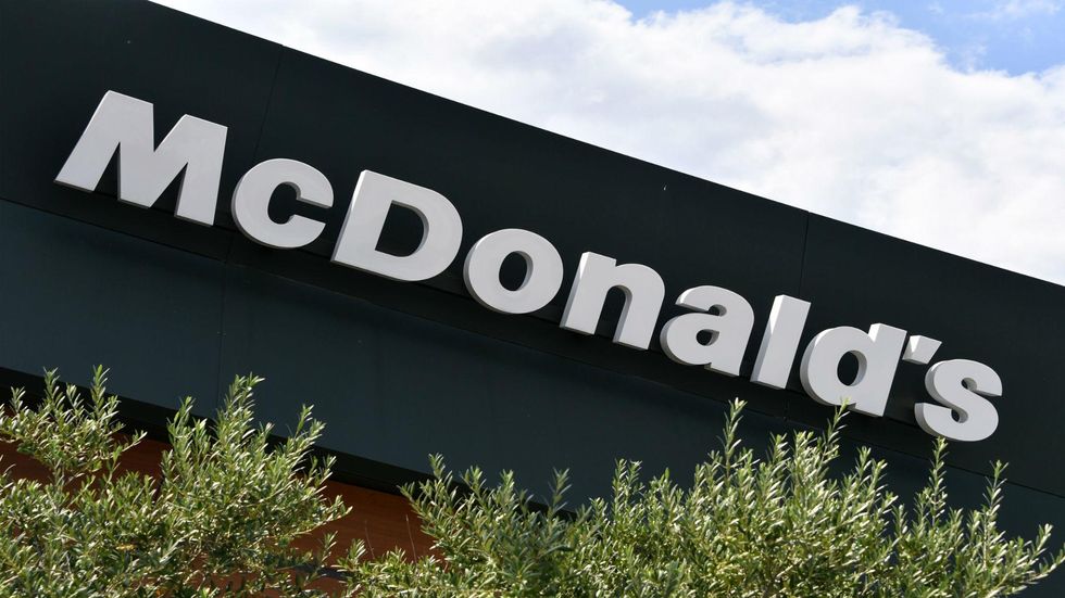 Armed intruder storms McDonald’s. Armed dad is there with kids, and intruder doesn’t leave alive.