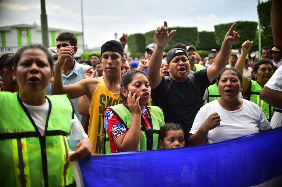 Report: Trump to deploy thousands of active duty troops to border to halt migrant caravan