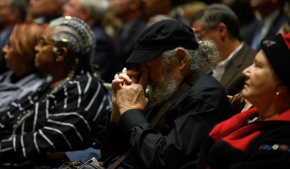 At hospital, massacre suspect shouts, ‘I want to kill all the Jews!’ Jewish doctors save his life.