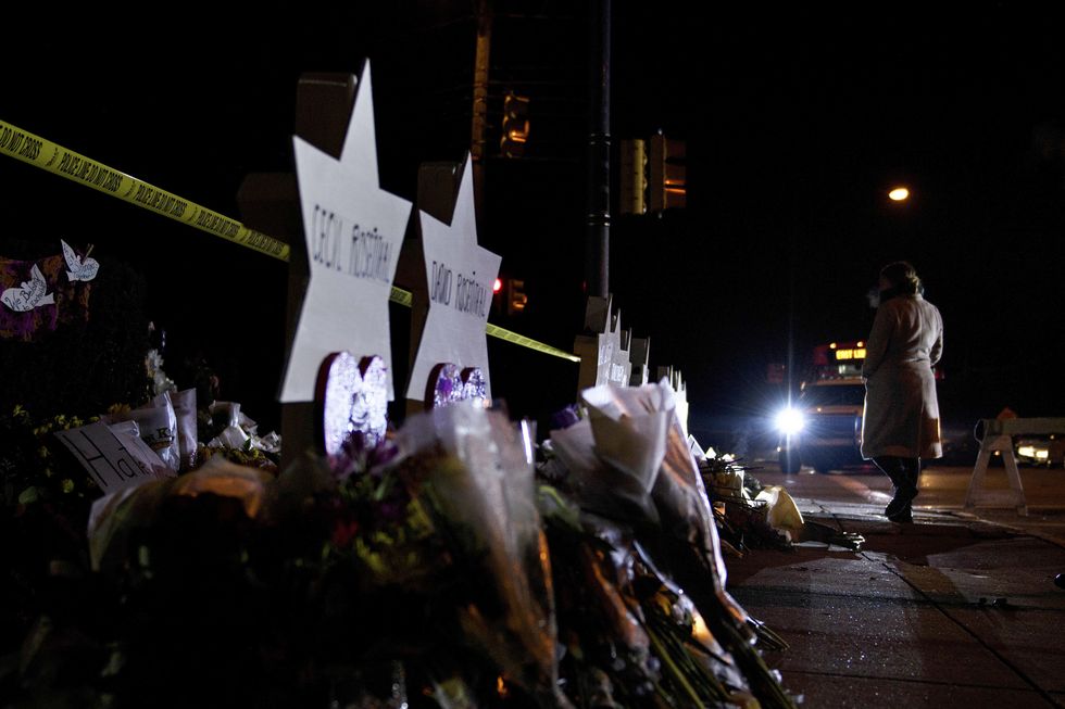 NY Dem politician urges off-duty cops to carry — even during worship: 'Bring your firearm to church\