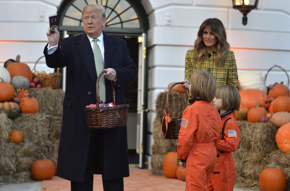 Commentary: Trump probably can't end birthright citizenship, but he can control the media