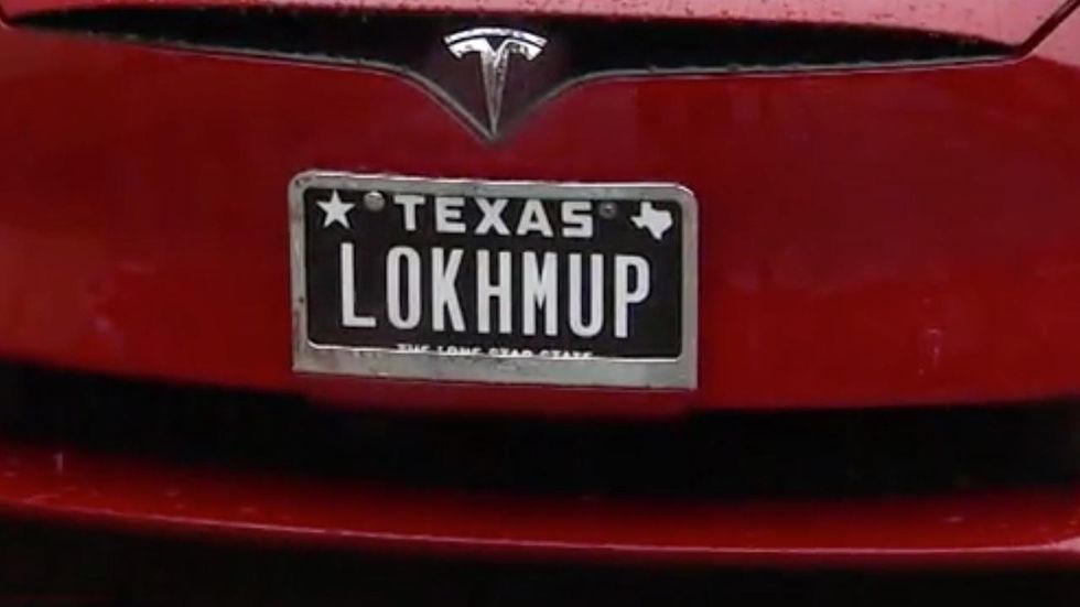 Texas won't let man keep 'LOKHMUP' license plate; state says it's offensive