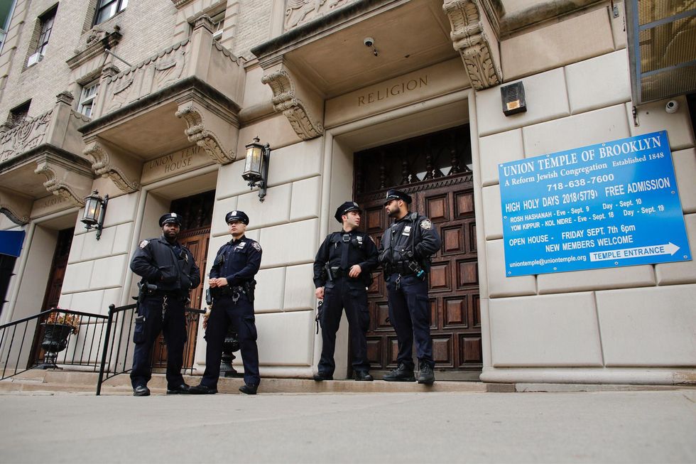 Brooklyn man charged with hate crimes after allegedly defacing synagogue with anti-Semitic graffiti