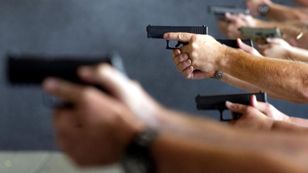 Video shows man with concealed carry permit using gun to subdue suspect in Seattle fatal stabbing