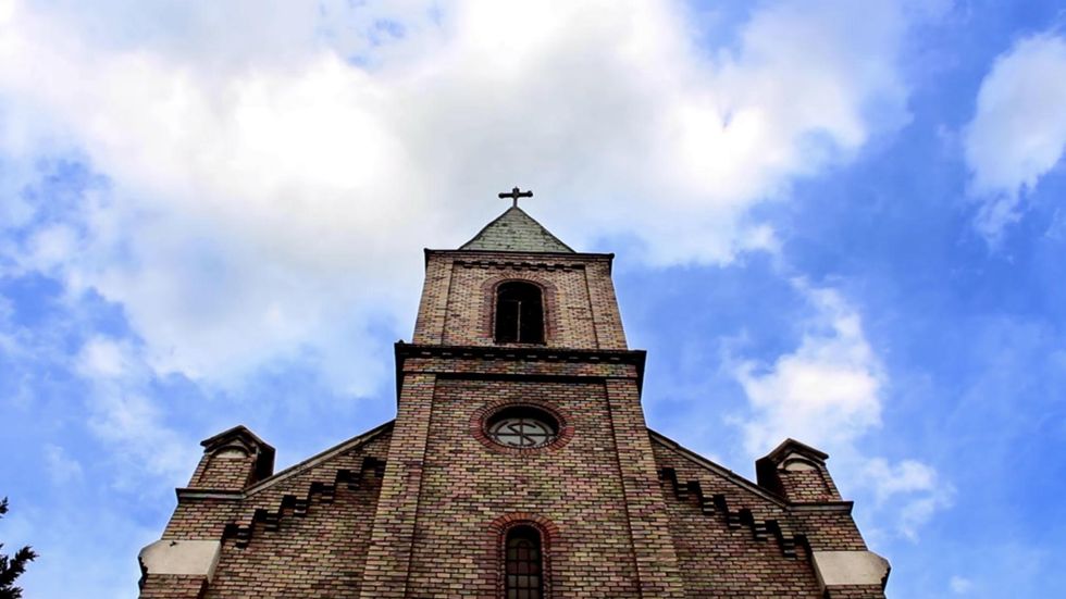 Woman’s dad invites her to church. Her response was a definite overreaction.