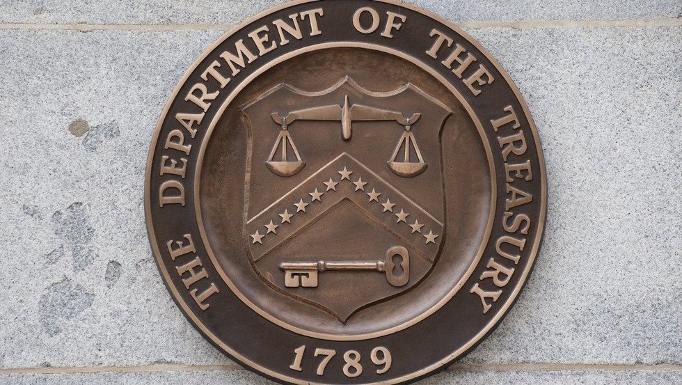 Feds collected record $252.6 billion in total tax revenue in October; still ran a massive deficit