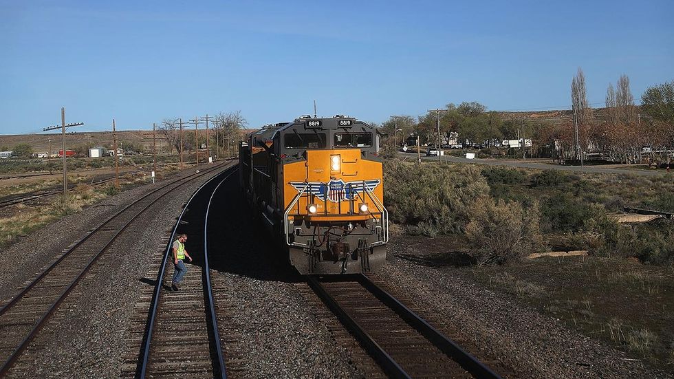 Police: Pennsylvania woman says she drove down railroad tracks because of GPS instructions
