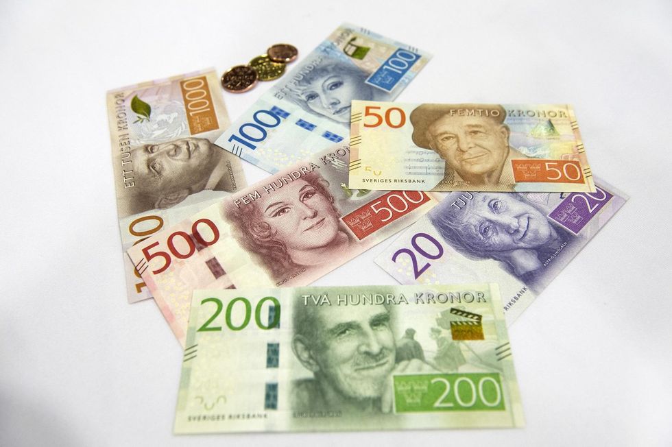 Sweden on course to become first cashless society, but some are balking