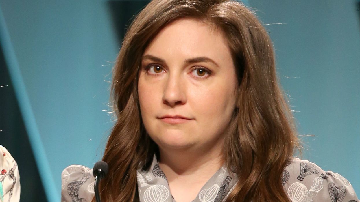 Lena Dunham apologizes for defending accused rapist one year ago; admits she lied in his defense