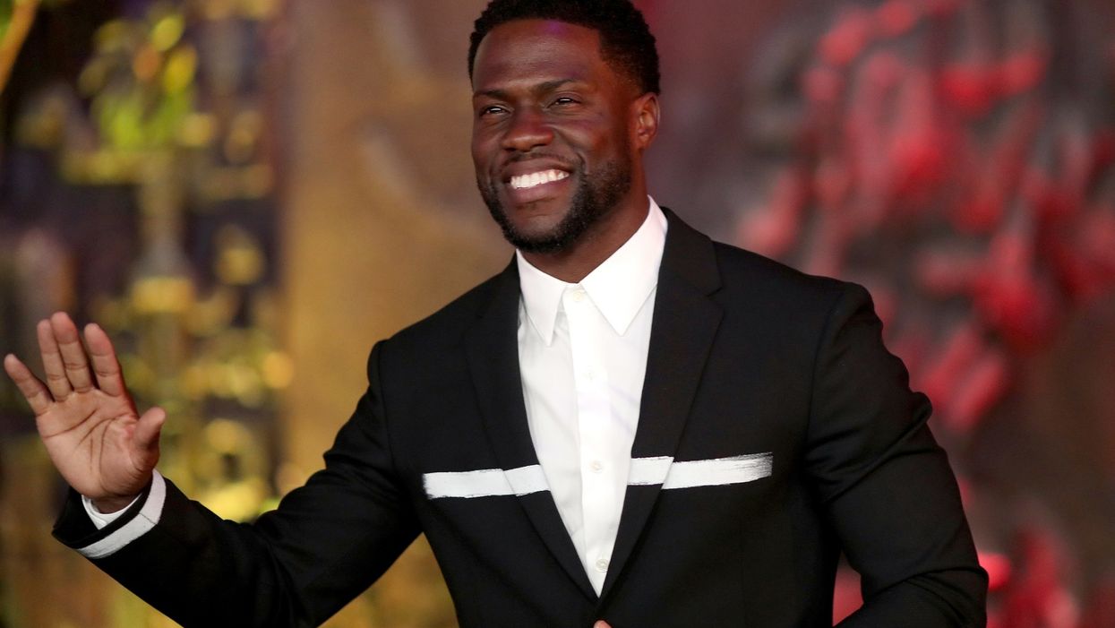 Comedian Kevin Hart backs out of hosting Oscars following outrage over old tweets