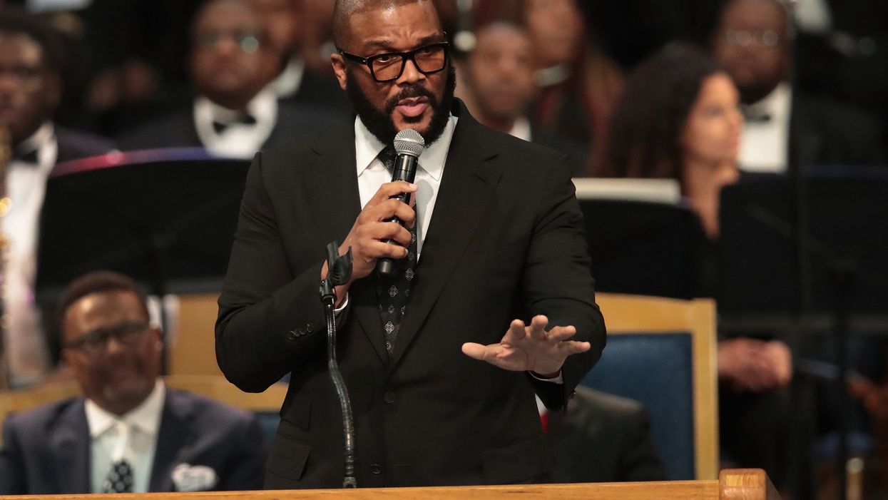 Celebrity pays off over $400,000 in Christmas layaways in the city of Atlanta: ‘God bless, go get your stuff. Merry Christmas.’