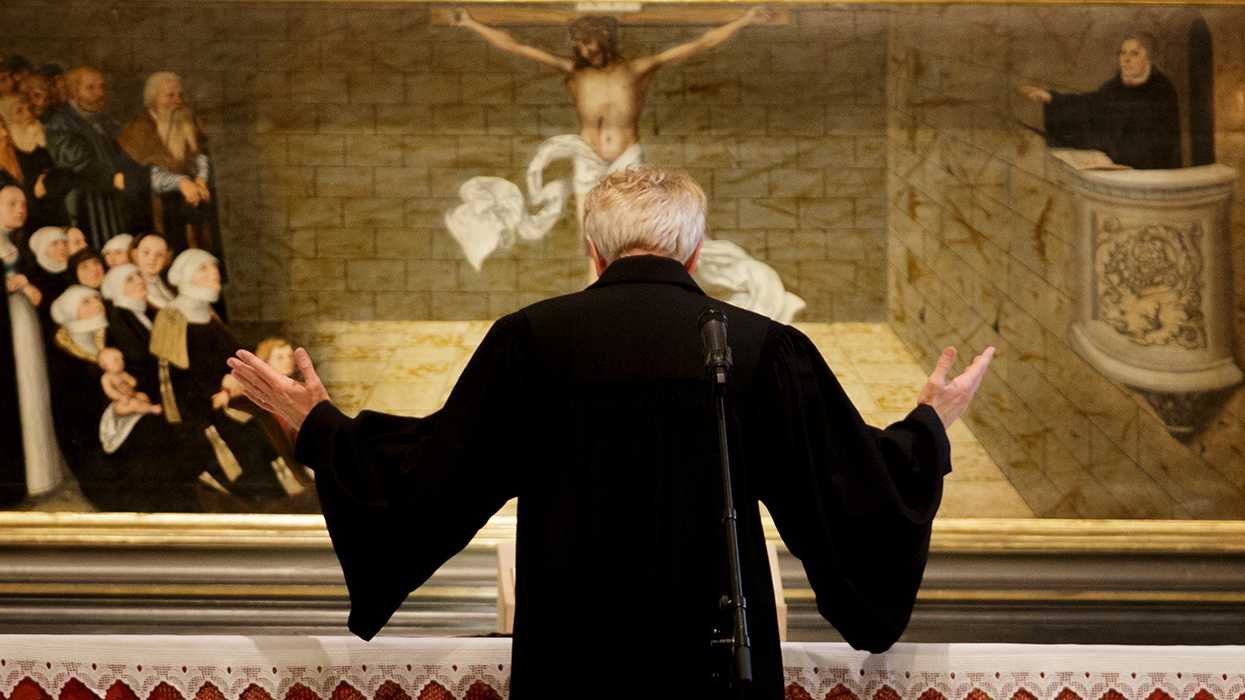 Catholic priest in Michigan delivers shocking homily after teenager commits suicide, parents devastated