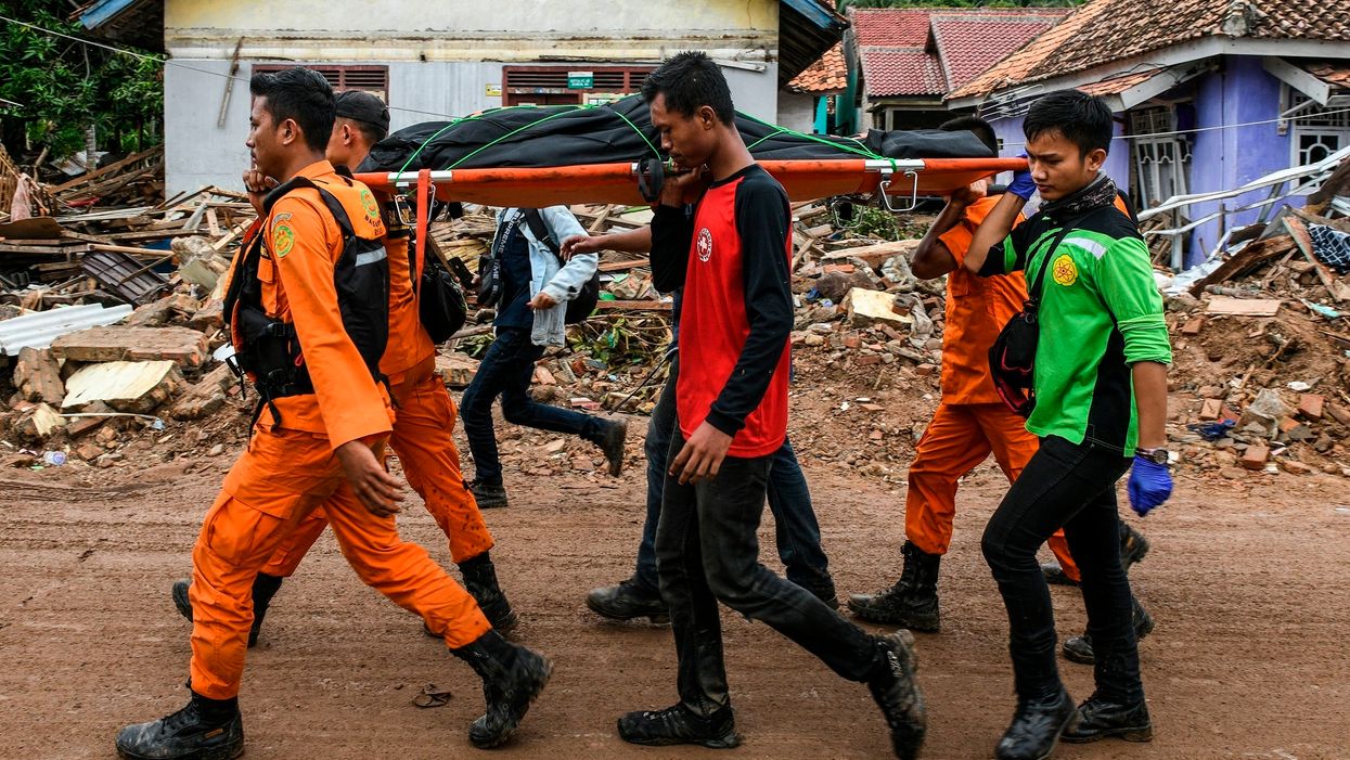 Latest Indonesian tsunami death toll soars past 400