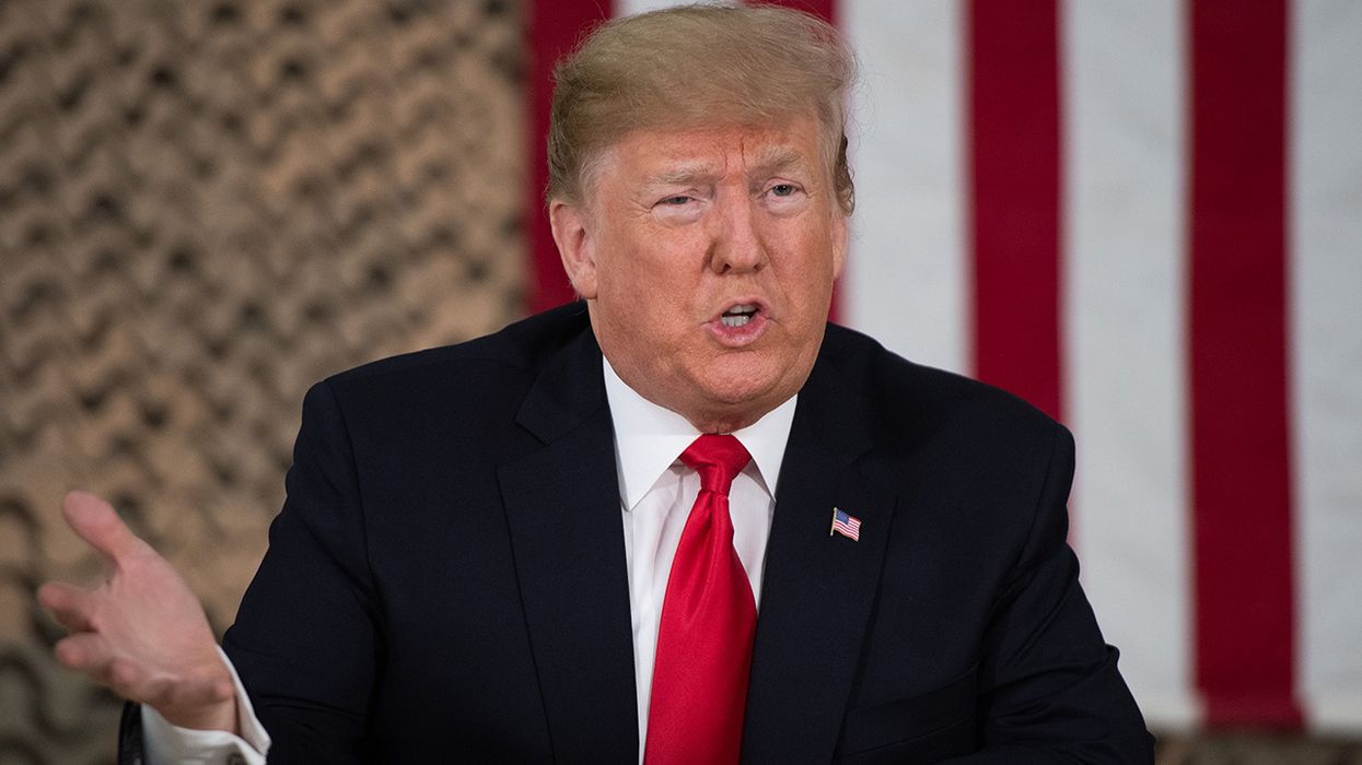 Trump executive order freeze pay for federal employees in 2019