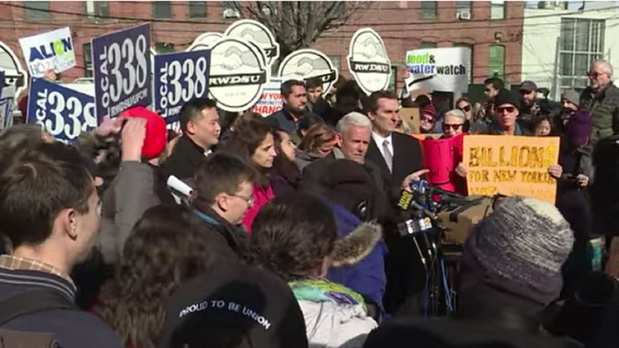 More Amazon warehouse employees push to unionize