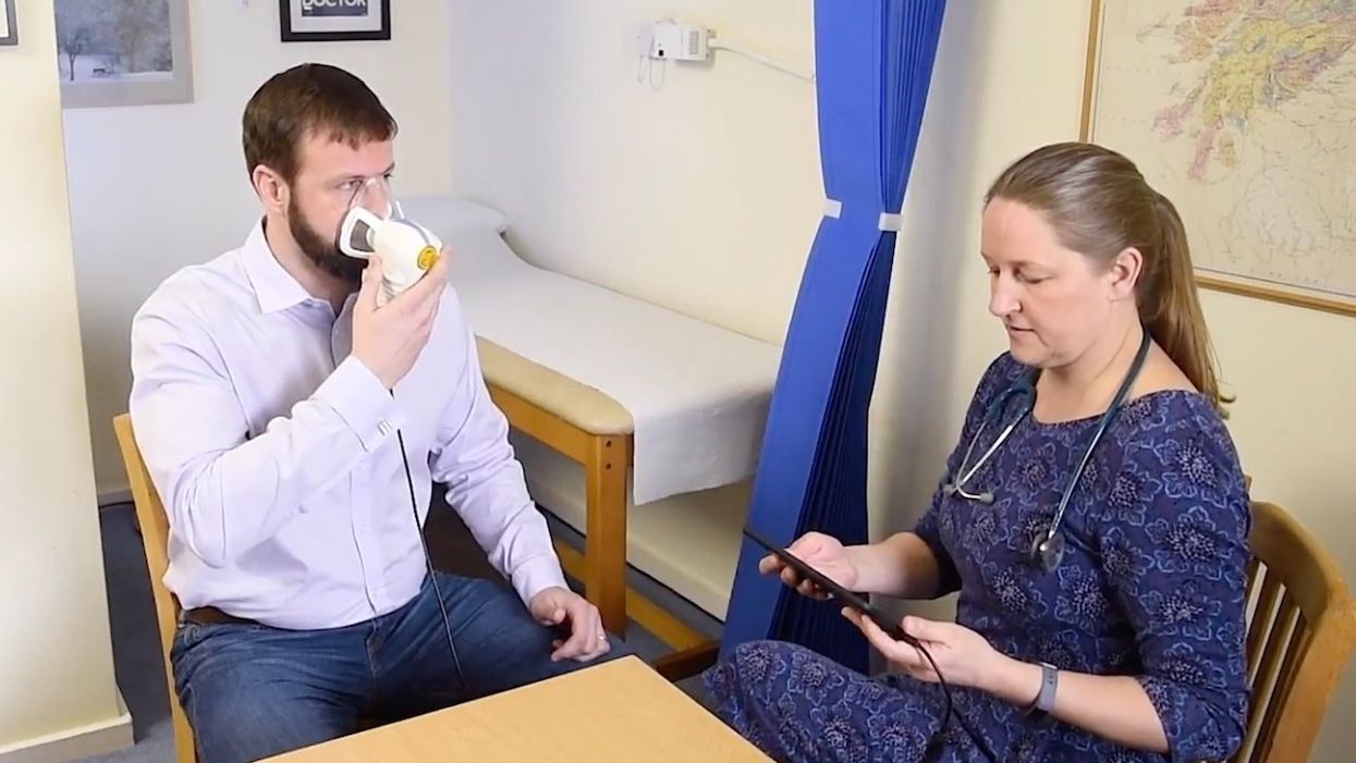 UK company develops breathalyzer device designed for early cancer detection