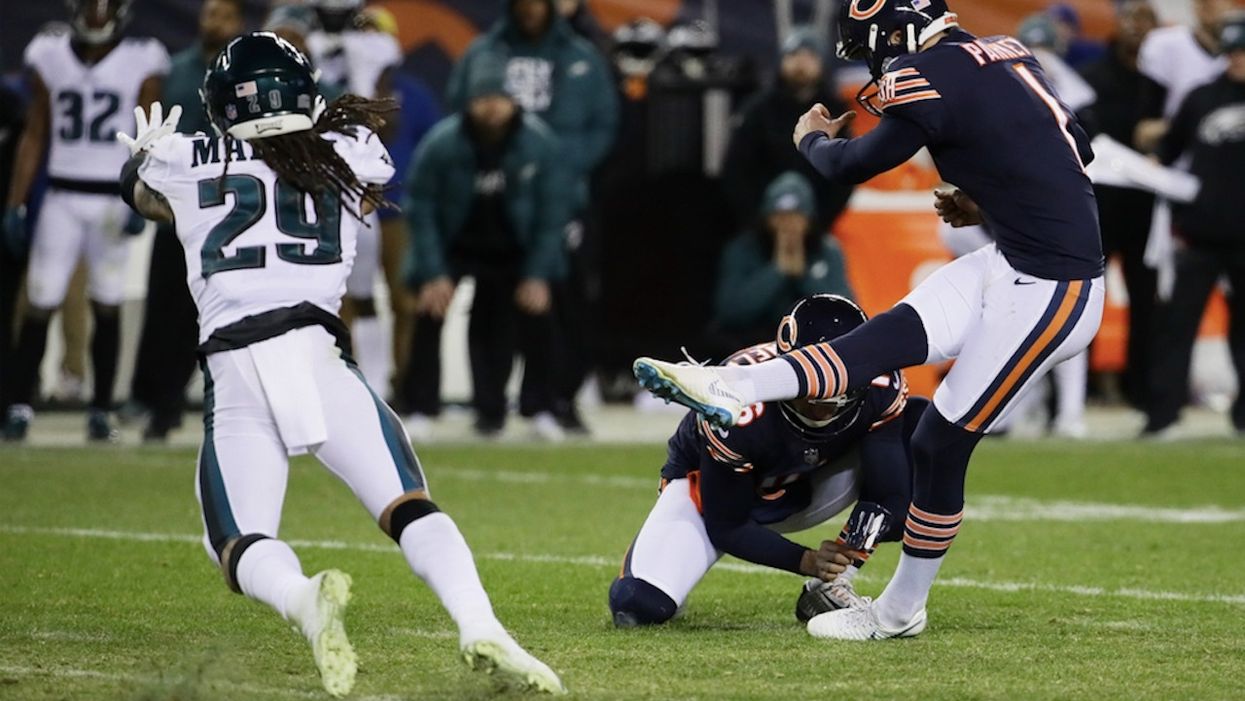 Watch: Bears' kicker misses field goal that would've won playoff game — and still offers praise to God