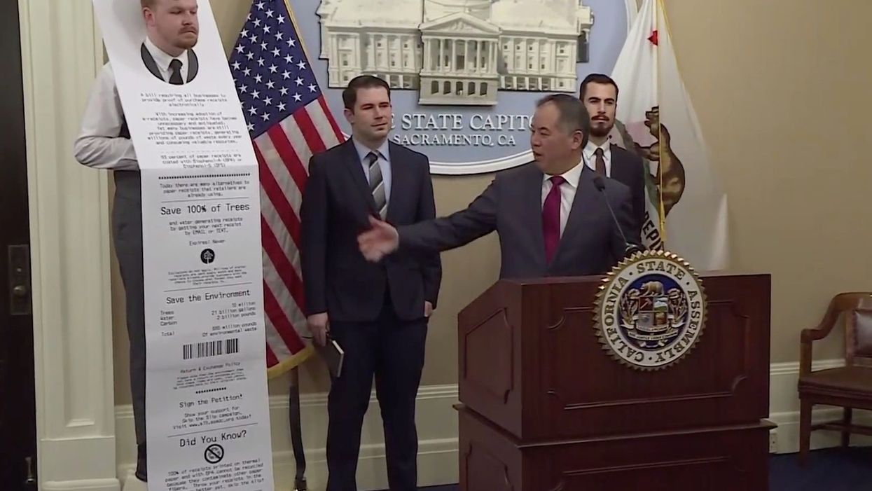 California lawmaker proposes bill to eliminate paper receipts