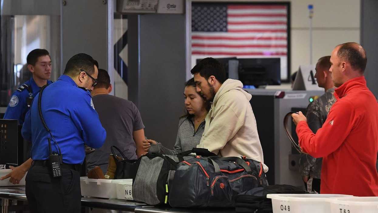 TSA announces $500 bonus for workers during shutdown
