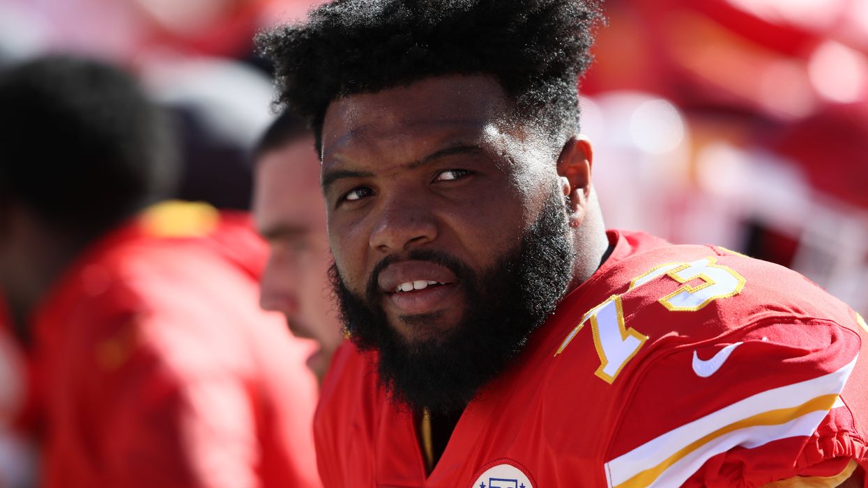 Kansas City Chiefs player finds and rewards homeless man who helped him free his car from snow