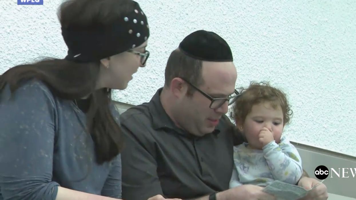 Airline removes family from aircraft after fellow passengers complained that family’s body odor was too much to bear