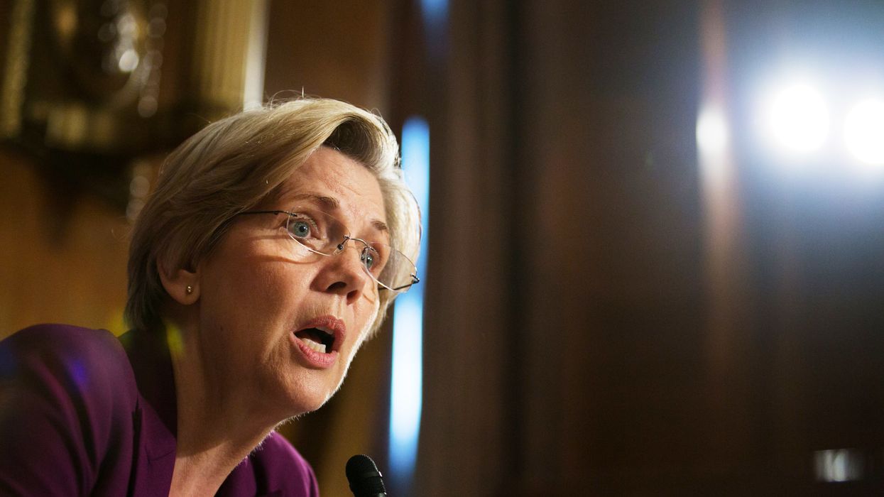 Elizabeth Warren blasts NFL owner for buying yacht. Then people notice which team he owns.