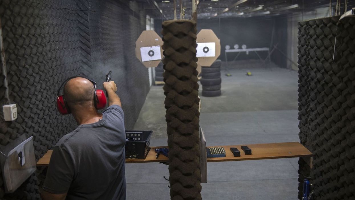 Illinois Democrats push bill to require gun buyers to give police full access to their social media histories