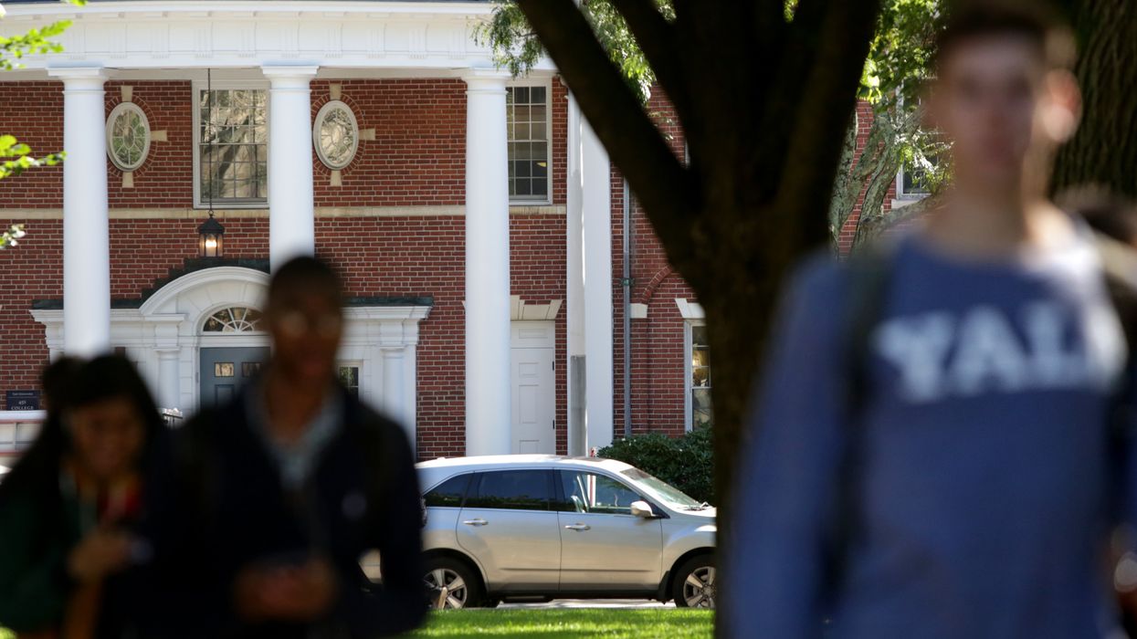 Female students sue Yale to allow women to join fraternities