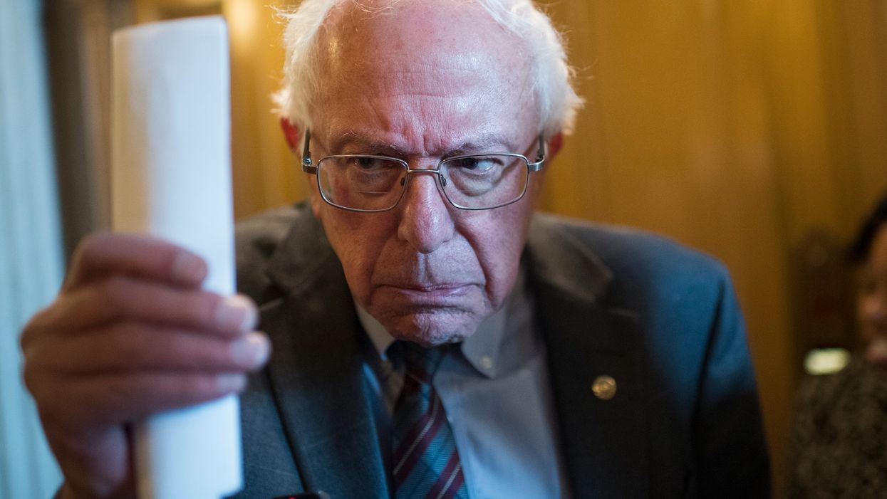 Former Clinton campaign aides rip 'his Royal Majesty' Bernie Sanders over private jet use