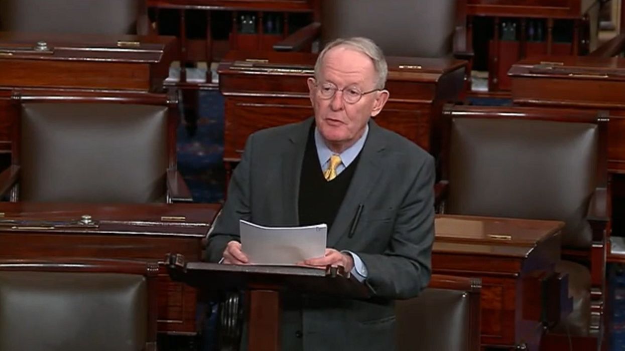 Sen. Lamar Alexander warns of GOP revolt in the Senate against Trump's emergency declaration​