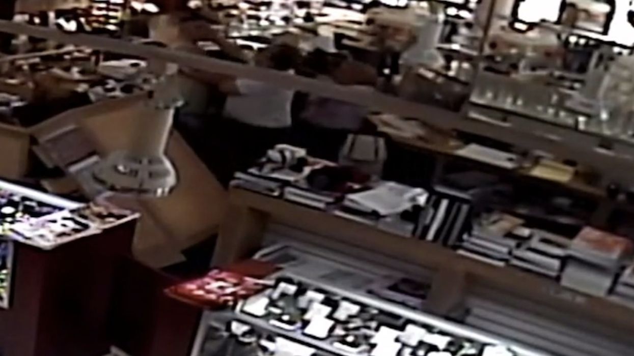 Jewelry store owner, 74, starts throwing punches when creep apparently thinks gold chains are easy pickings