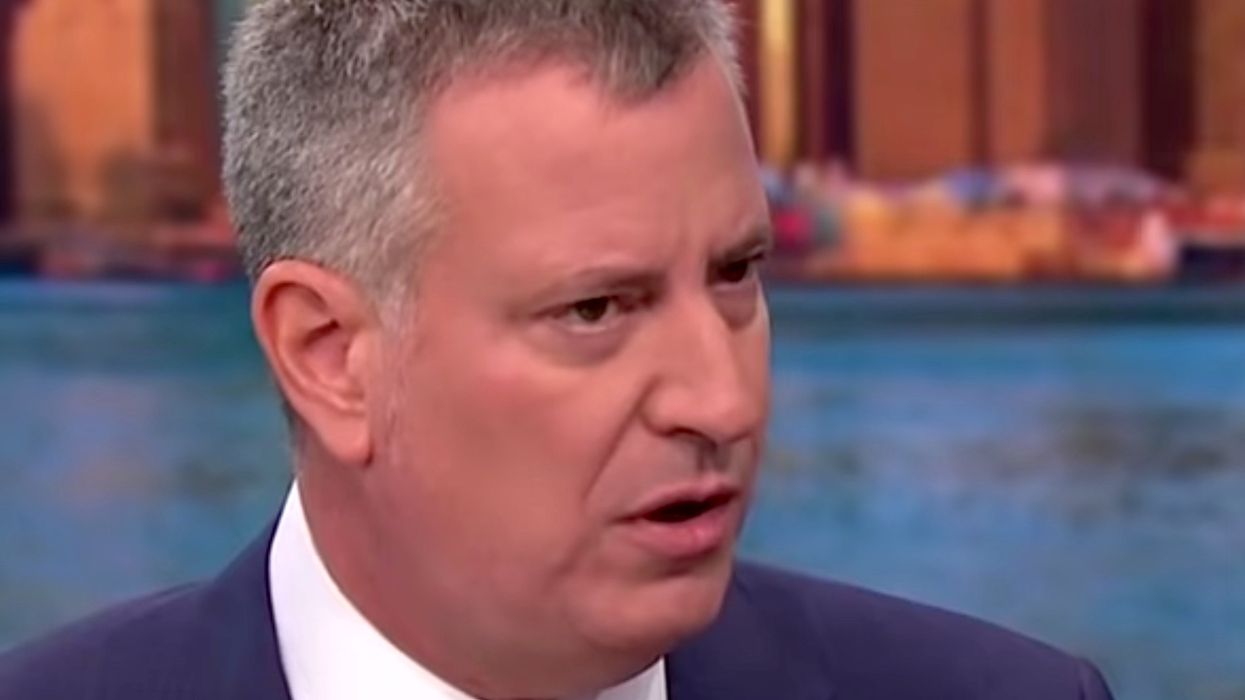 Teasing a presidential run, NYC Mayor De Blasio has an event with an embarrassing number of attendees