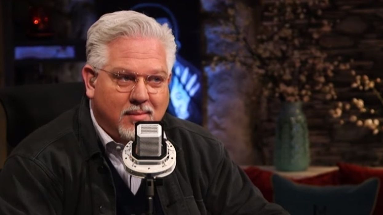 Glenn Beck shreds CNN's Brian Stelter for 'confused' Mueller coverage