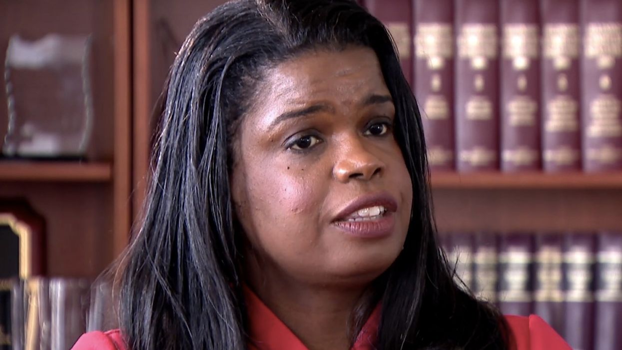 Prosecutor Kim Foxx actually 'did not formally recuse herself' in Jussie Smollett case