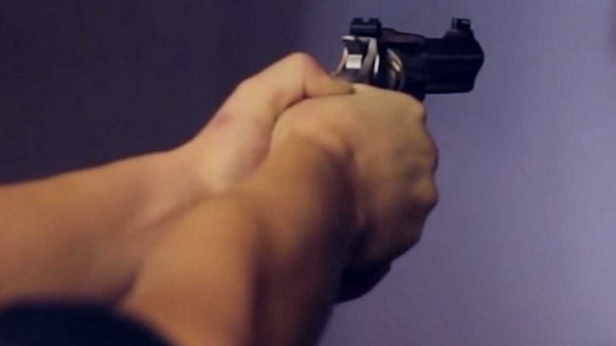 Pistol-packing mom totally owns man who allegedly tried to abduct her 5-year-old daughter in mall (UPDATED)