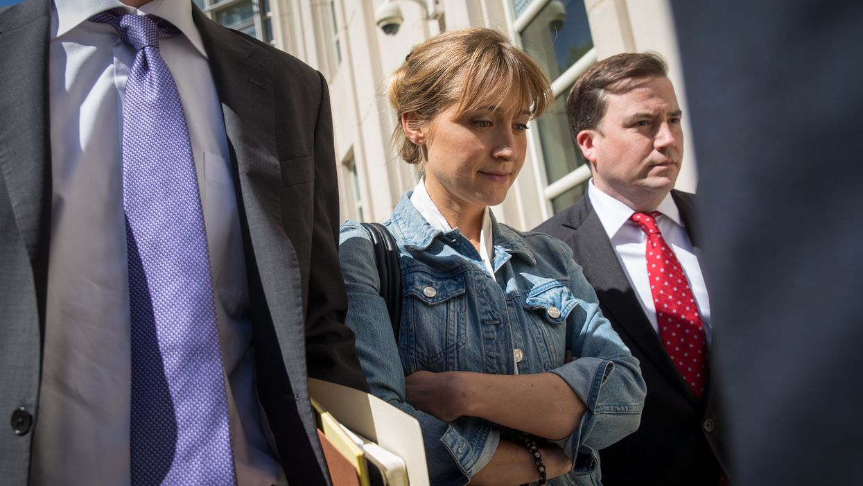 'Smallville' actress Allison Mack pleads guilty to racketeering in sex cult case