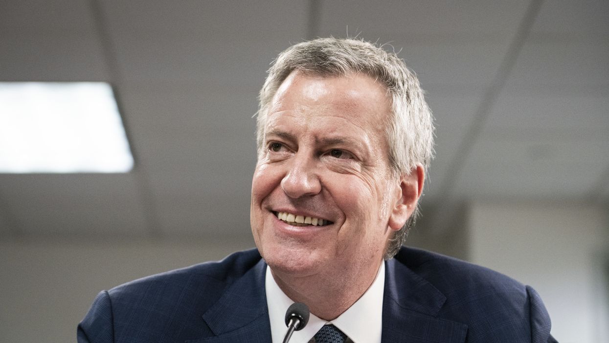 New York City Mayor de Blasio bans plasticware in city agencies — including schools, jails, and hospitals